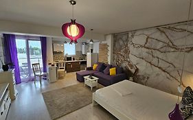 Airport Residence 3